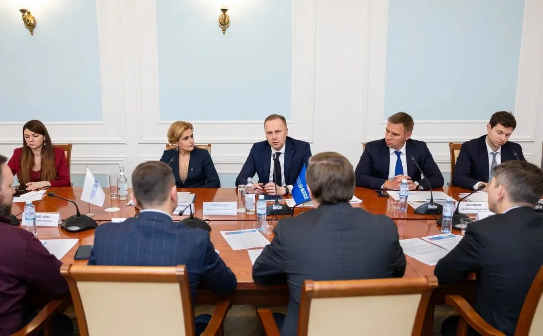 Делороссы обсудили с ДОМ.РФ Банком поддержку бизнеса и развитие инвестактивности