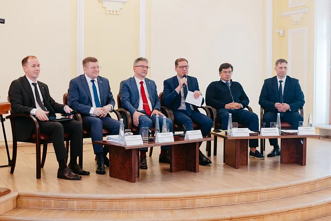 Представители Псковского отделения «Деловая Россия» приняли участие в коммуникационной сессии Банка России 