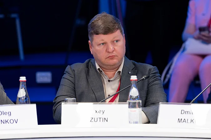 Алексей Лазутин на ПМЭФ предложил ранжировать требования для МСП при выходе на биржу 